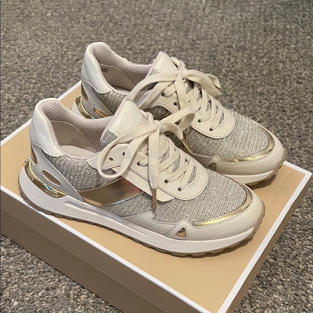 Michael Kors Monroe trainer sneakers. 5.5